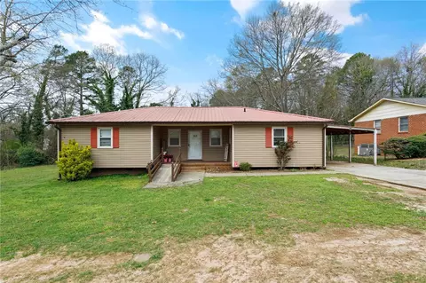 203 Uneeda Dr, Greenville, SC 29605