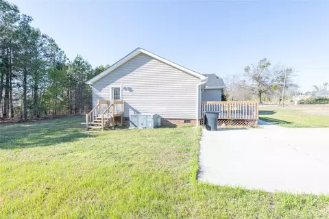 7 Saluda St, Honea Path, SC 29654 photo 3