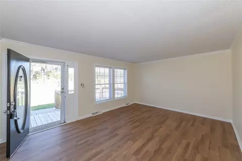 7 Saluda St, Honea Path, SC 29654 photo 6