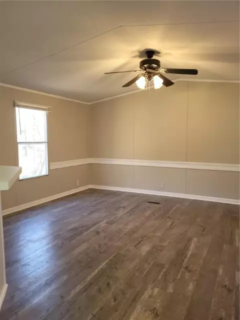 205 Oak Ct, Pelzer, SC 29669 photo 5