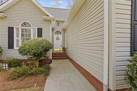 348 Camperdown Ct, Easley, SC 29642 photo 5