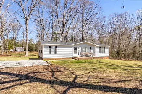 131 Acker Rd, Belton, SC 29627 photo 3