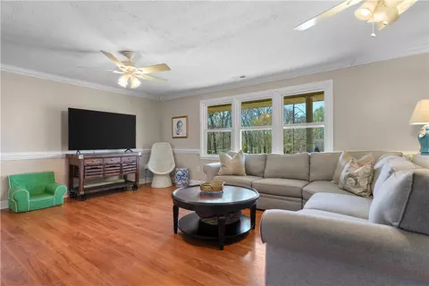 104 Colonial Dr, Pelzer, SC 29669 photo 15
