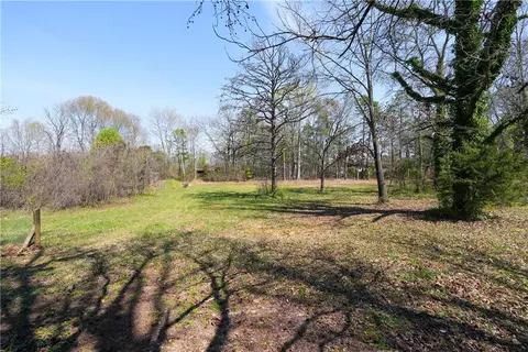 104 Colonial Dr, Pelzer, SC 29669 photo 32