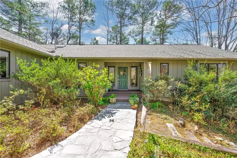 8 Marina View Cir, Salem, SC 29676