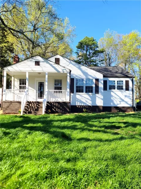 127 S Estate Dr, Greenville, SC 29605