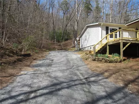 208 Connelly Rd, Pickens, SC 29671 photo 4
