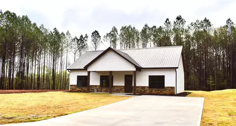 140 Sky Ln, Townville, SC 29689