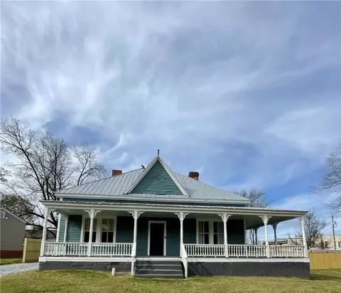108 W Railroad St, Seneca, SC 29678
