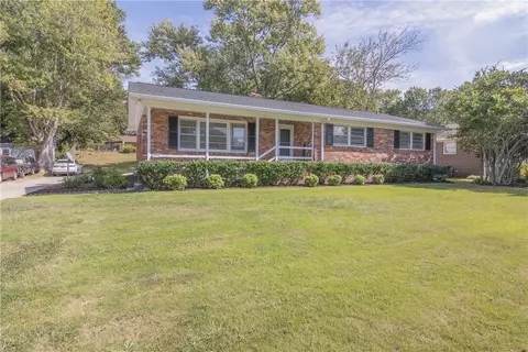 2004 Brookview Dr, Anderson, SC 29621 photo 3