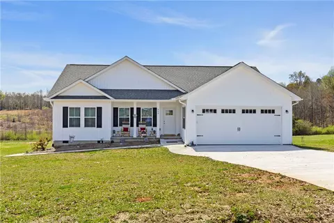 364 Winstead Rd, West Union, SC 29696