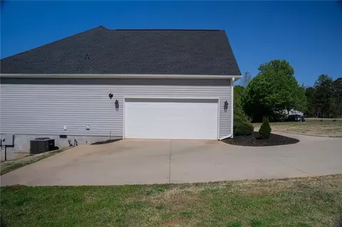 1708 Troon Ln, Walhalla, SC 29691 photo 25