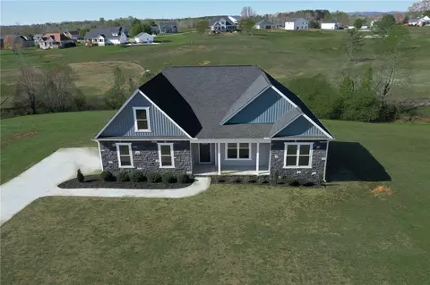 1708 Troon Ln, Walhalla, SC 29691