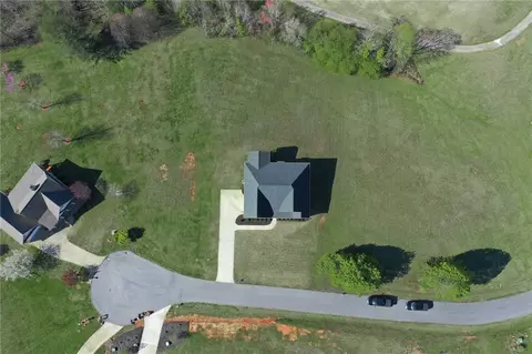 1708 Troon Ln, Walhalla, SC 29691 photo 2