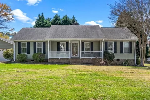 105 Deer Creek Cir, Easley, SC 29642