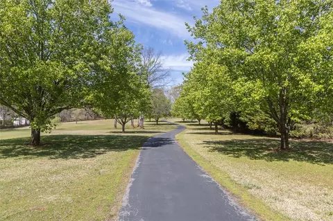 1413 Levis Smith Rd, Pendleton, SC 29670 photo 3