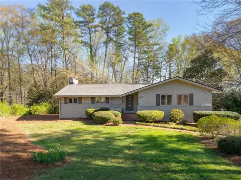 10003 Bayview Ct, Seneca, SC 29672