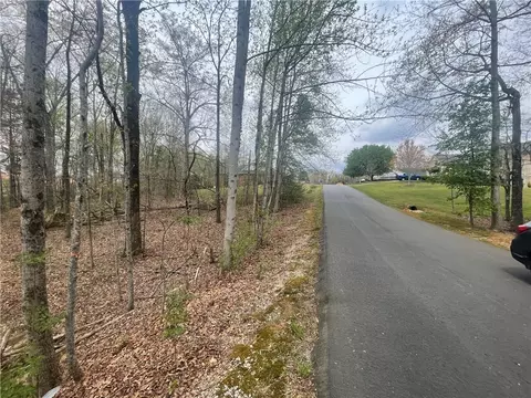 1608 Banchory Cir, Walhalla, SC 29691 photo 3