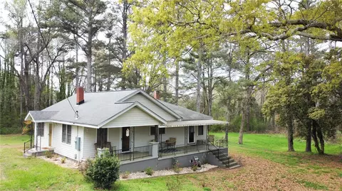 504 River St, Iva, SC 29655