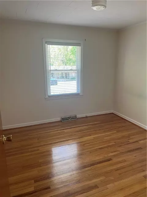 2016 Corinth Dr, Seneca, SC 29672 photo 11