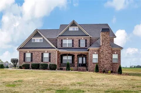 1004 Omega Farms Ln, Williamston, SC 29697