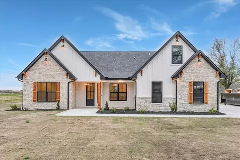 1663 Broadway School Rd, Belton, SC 29627