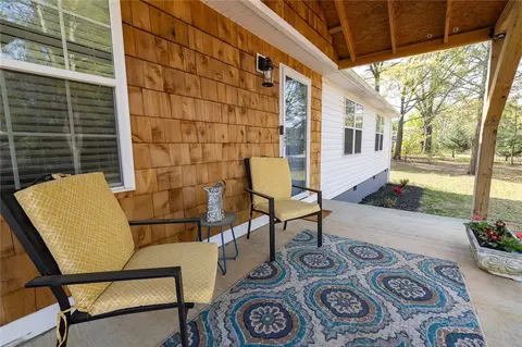 446 Patterson St, Central, SC 29630 photo 2