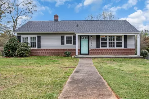 134 Hillrose Ln, Pickens, SC 29671