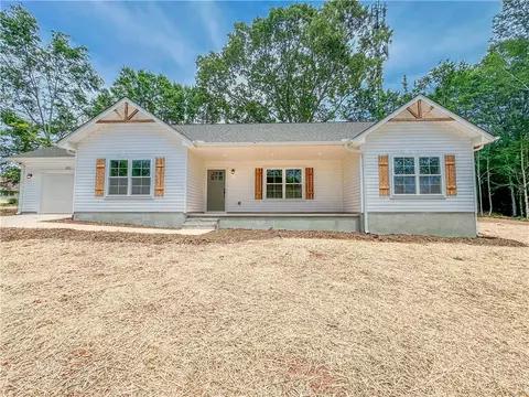 103 Mormon St, Seneca, SC 29678