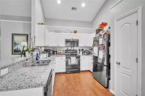 85 Caledonia Dr, Easley, SC 29642 photo 8