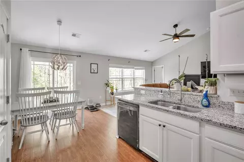85 Caledonia Dr, Easley, SC 29642 photo 6