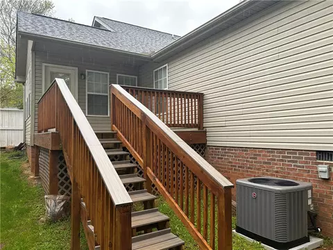 114 Plantation Dr, Pendleton, SC 29670 photo 3