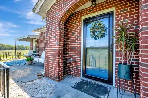 821 Rainey Rd, Starr, SC 29684 photo 2