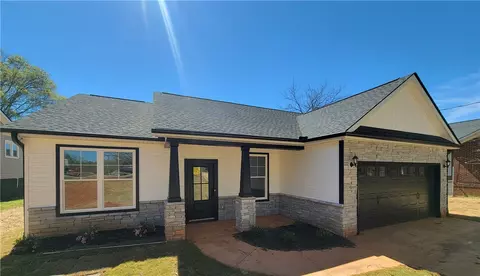 108 W Woodside Cir, Liberty, SC 29657