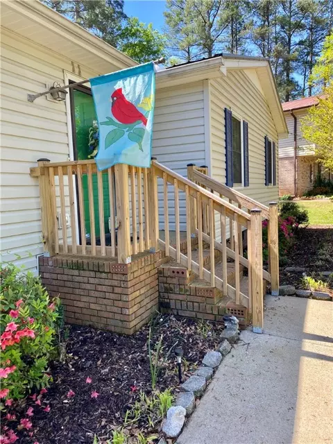 124 Cedar Creek Cir, Central, SC 29630