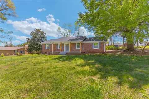 116 Pine Forest Dr, Easley, SC 29642 photo 3