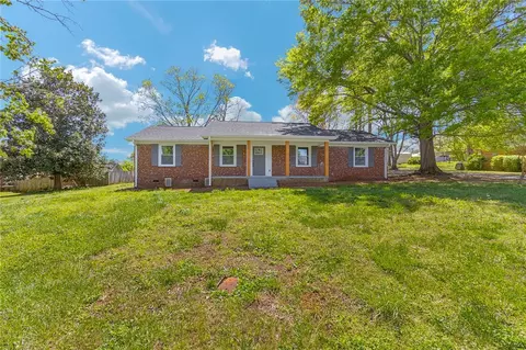 116 Pine Forest Dr, Easley, SC 29642 photo 4