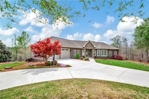 420 Creek Bottom Pl, Walhalla, SC 29691