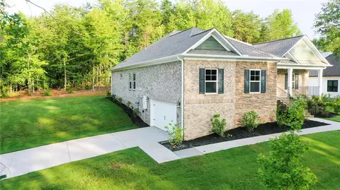 2900 Deadwood Loop, Seneca, SC 29678 photo 3