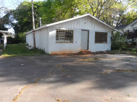 801 E Main St, Seneca, SC 29678 photo 4