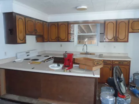 801 E Main St, Seneca, SC 29678 photo 11