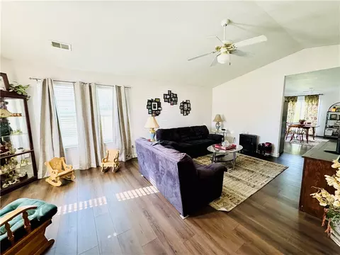 103 Bragg Dr, Williamston, SC 29697 photo 2