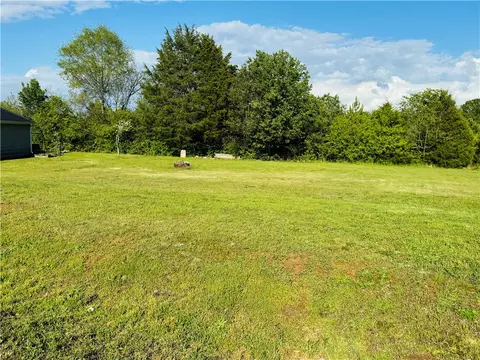 103 Bragg Dr, Williamston, SC 29697 photo 13