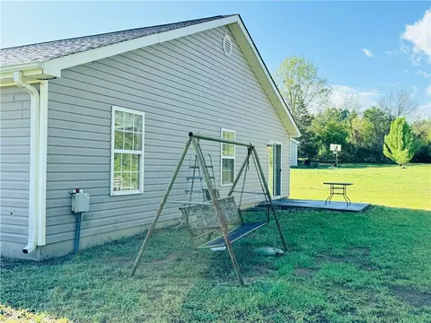 103 Bragg Dr, Williamston, SC 29697 photo 12