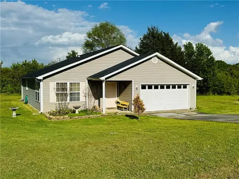 103 Bragg Dr, Williamston, SC 29697