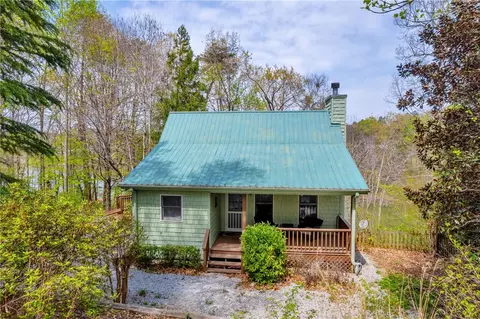 244 Horseshoe Bend Dr, Westminster, SC 29693