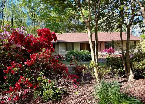 204 Hillandale Rd, Pendleton, SC 29670