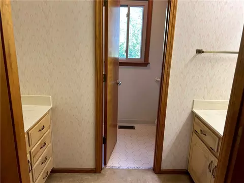204 Hillandale Rd, Pendleton, SC 29670 photo 3