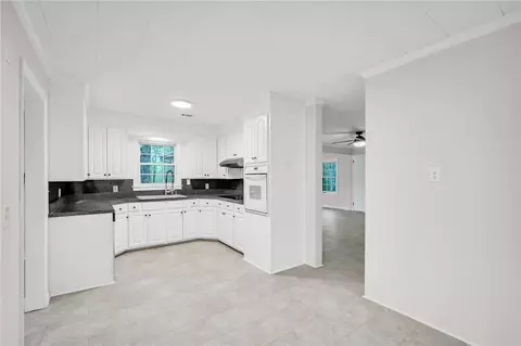 106 Clarol Dr, Honea Path, SC 29654 photo 5