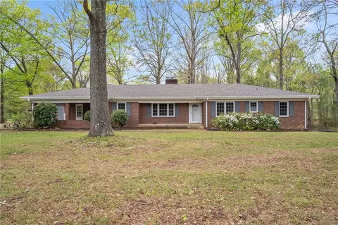 106 Clarol Dr, Honea Path, SC 29654